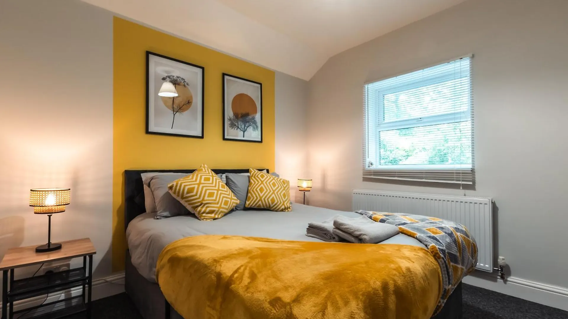 4 Bedrooms, Sleeps 8, Long Term Disc, Driveway Southampton 0*,