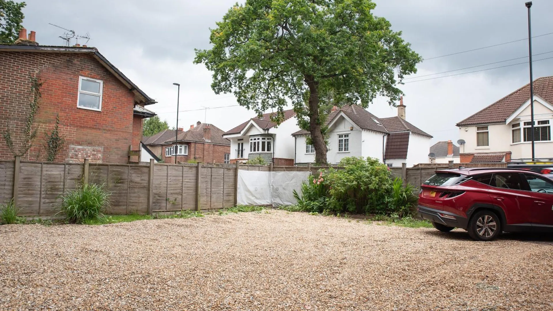 4 Bedrooms, Sleeps 8, Long Term Disc, Driveway Southampton